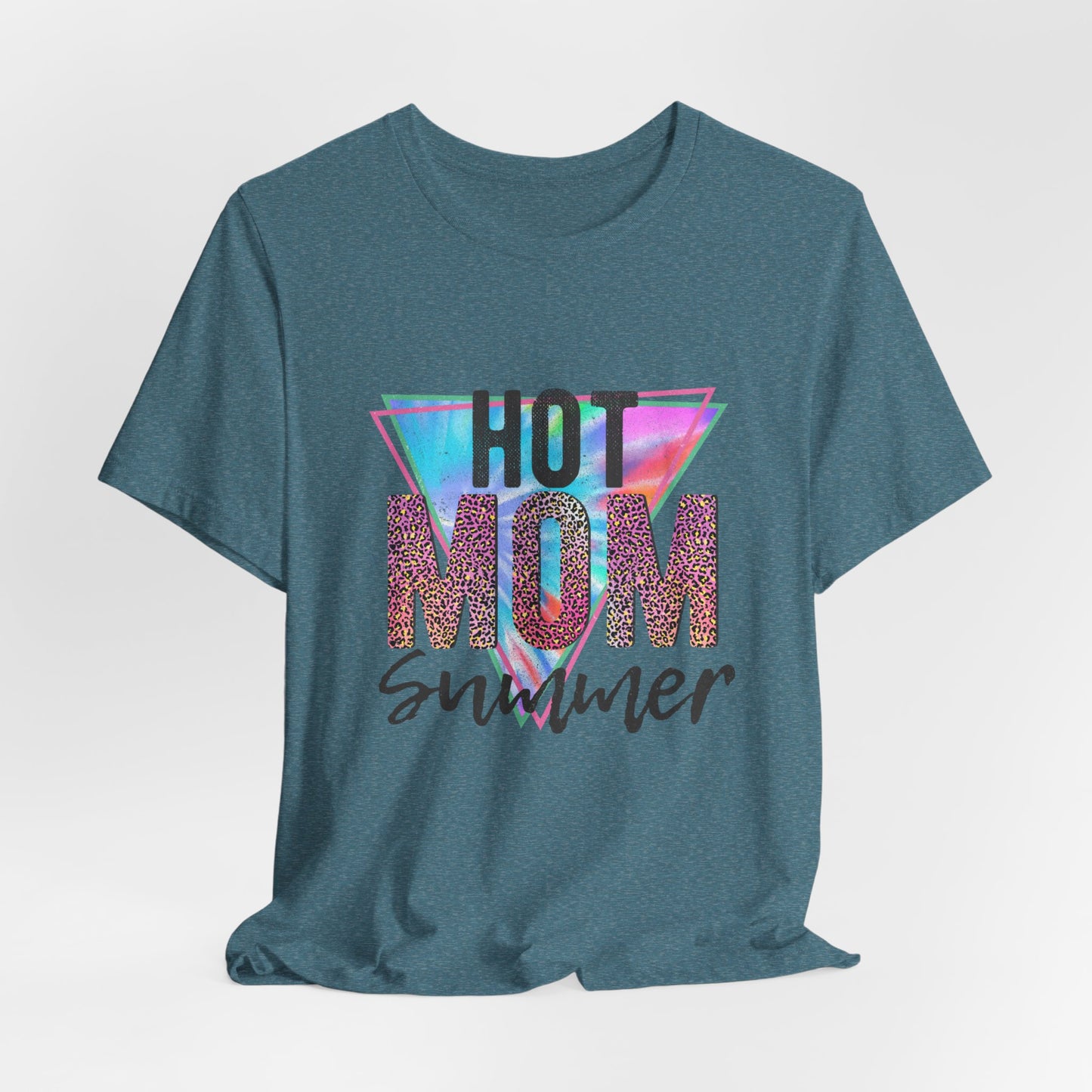 Hot Mom Summer Women's Short Sleeve Tee